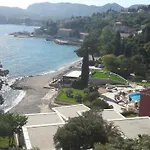 Konukevi Deluxe 4*